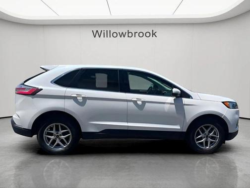 White Metallic 2024 Ford Edge SEL