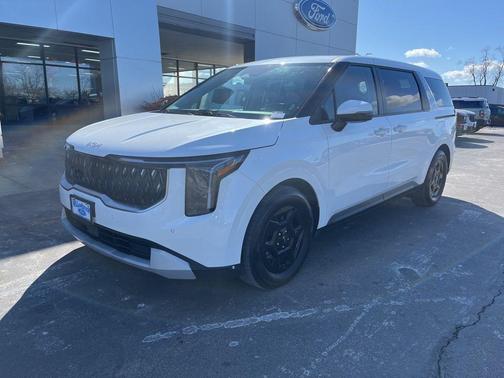 2025 Kia Carnival LXS