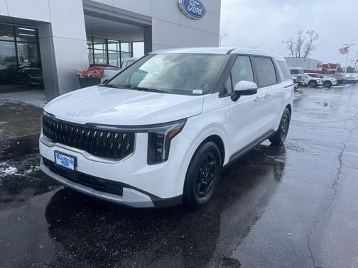 2025 Kia Carnival LXS