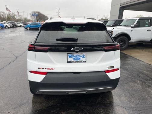 Summit White 2023 Chevrolet Bolt EUV LT