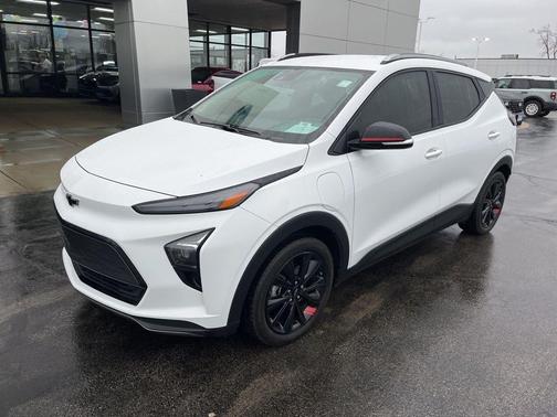 Summit White 2023 Chevrolet Bolt EUV LT