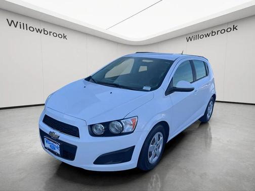 Summit White 2014 Chevrolet Sonic LS