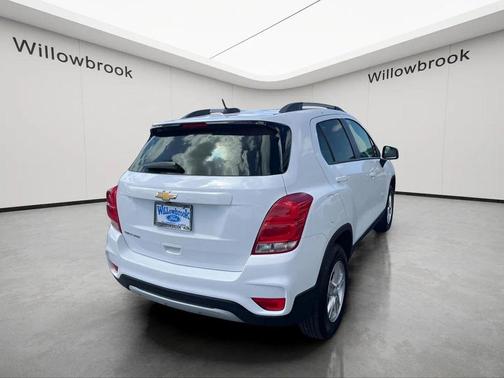 Summit White 2022 Chevrolet Trax LT
