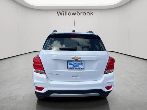 Summit White 2022 Chevrolet Trax LT