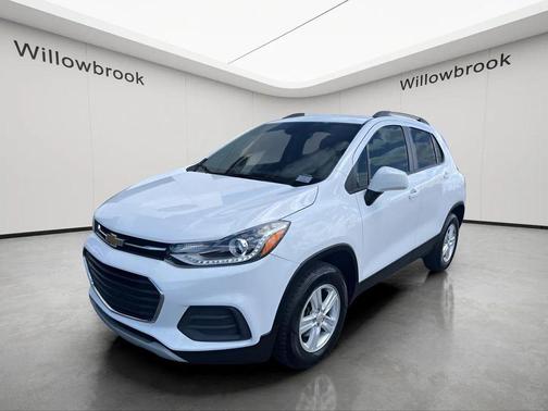 Summit White 2022 Chevrolet Trax LT