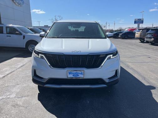 Snow White Pearl 2024 Kia Carnival LX