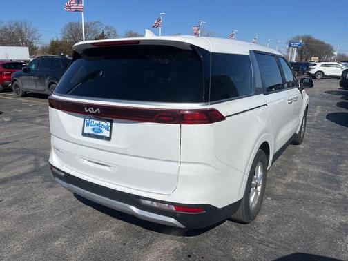 Snow White Pearl 2024 Kia Carnival LX