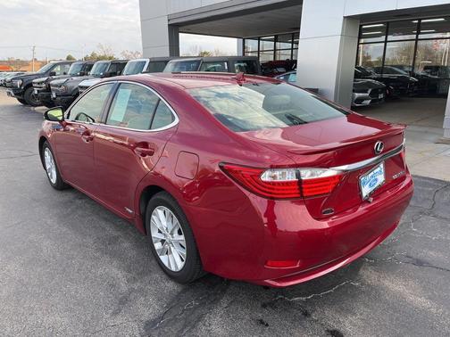 2014 Lexus ES 300h Base