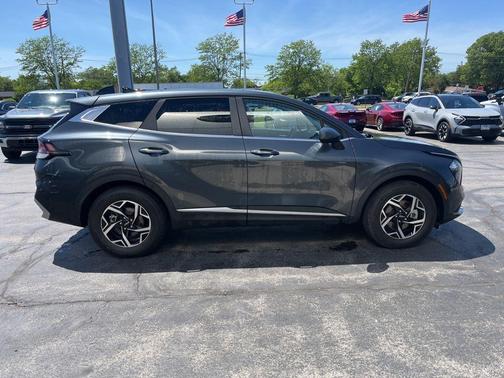 Gravity Gray 2023 Kia Sportage LX
