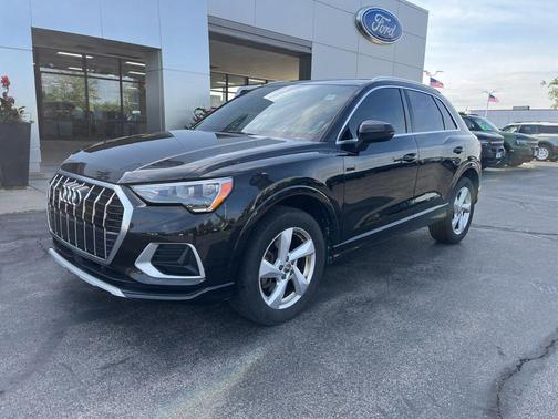 Mythos Black Metallic 2020 Audi Q3 45 Premium