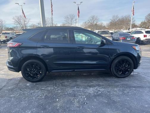 2023 Ford Edge SE