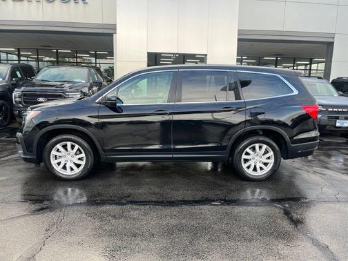Black 2019 Honda Pilot LX
