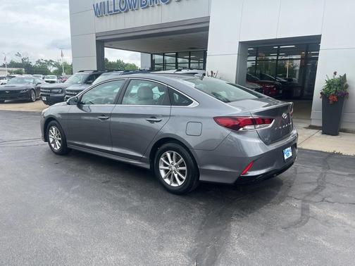 2018 Hyundai SONATA SE