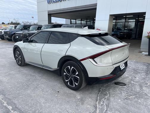 2022 Kia EV6 Wind