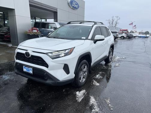 2023 Toyota RAV4 XLE