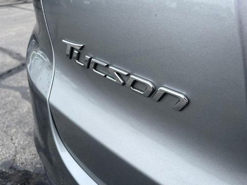 Graphite Gray 2015 Hyundai TUCSON SE