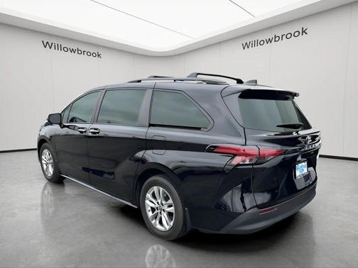 2022 Toyota Sienna XLE