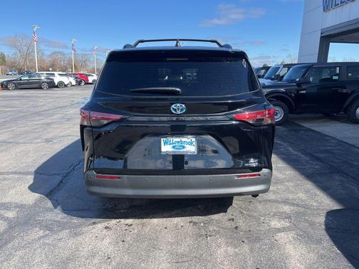 2022 Toyota Sienna XLE