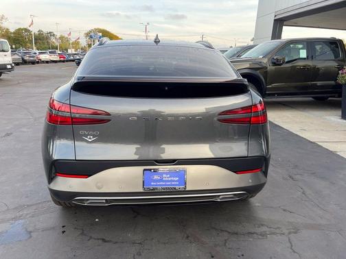 Himalayan Gray 2023 Genesis GV60 Advanced