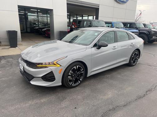 2022 Kia K5 GT-Line