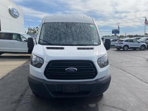 2019 Ford Transit-250 148 WB Medium Roof Cargo