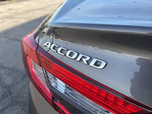 2018 Honda Accord Hybrid EX