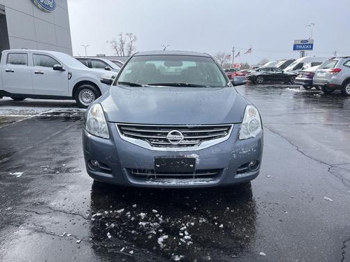 2010 Nissan Altima 3.5 SR