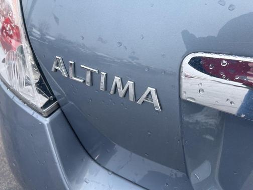 2010 Nissan Altima 3.5 SR