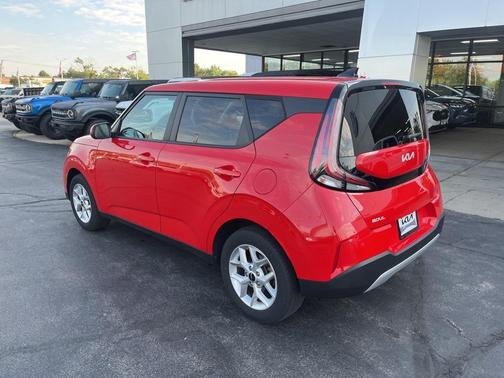 2024 Kia Soul LX