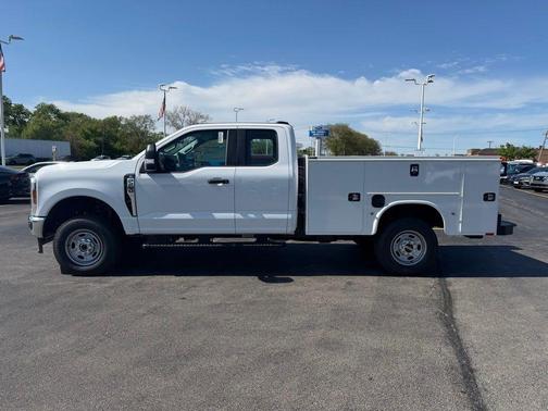 Oxford White 2026 Ford F-250 XL