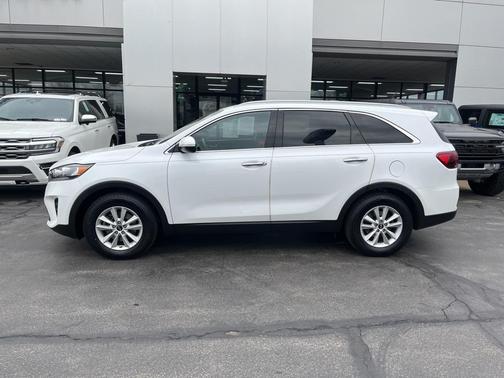 2020 Kia Sorento LX