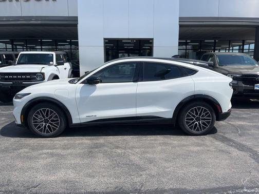 White Metallic 2024 Ford Mustang Mach-E Premium