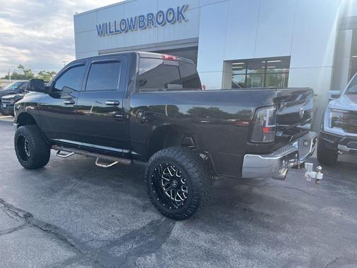 Brilliant Black Crystal Pearlcoat 2016 RAM 1500 Big Horn