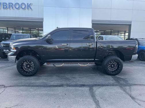 Brilliant Black Crystal Pearlcoat 2016 RAM 1500 Big Horn