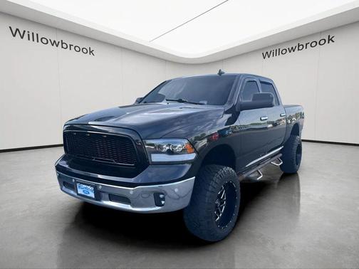 Brilliant Black Crystal Pearlcoat 2016 RAM 1500 Big Horn