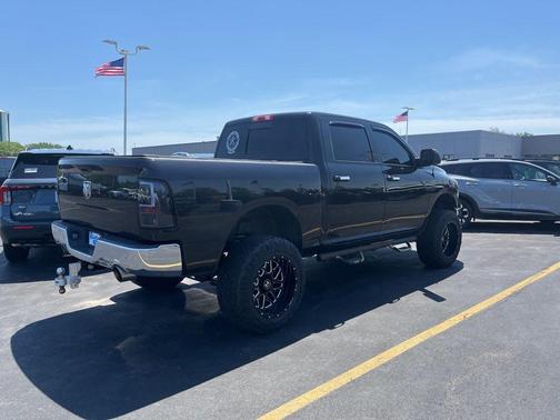 Brilliant Black Crystal Pearlcoat 2016 RAM 1500 Big Horn