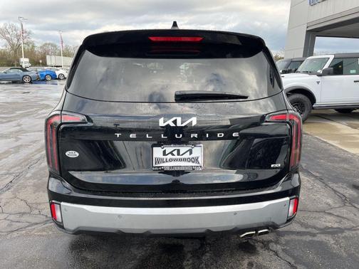 Ebony Black 2024 Kia Telluride SX