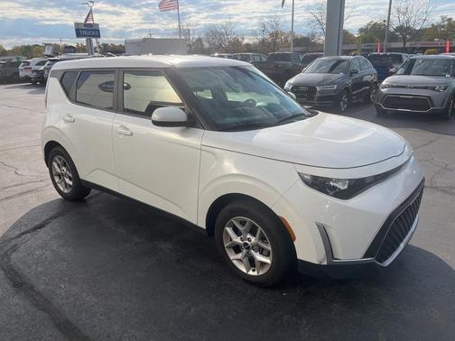 2023 Kia Soul LX