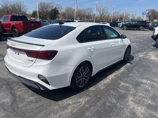 Snow White Pearl 2023 Kia Forte GT-Line