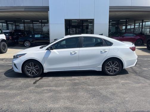 Snow White Pearl 2023 Kia Forte GT-Line
