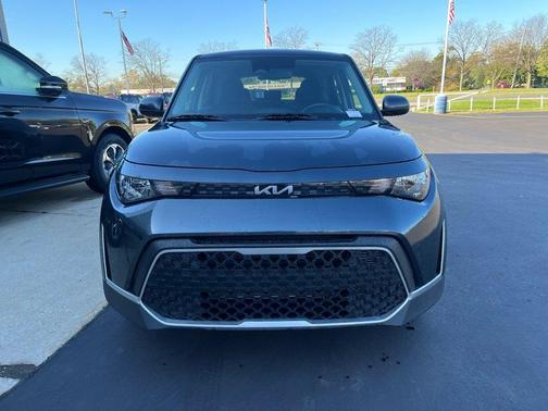 Gravity Gray 2025 Kia Soul LX