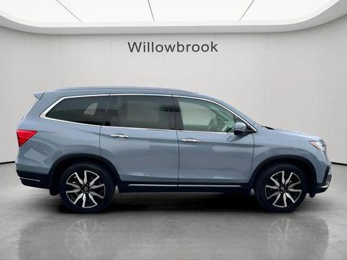 2022 Honda Pilot Touring 8-Passenger