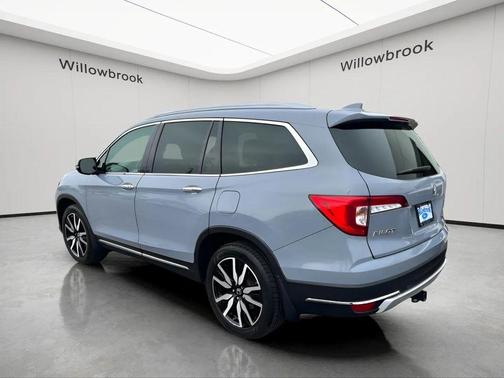 2022 Honda Pilot Touring 8-Passenger