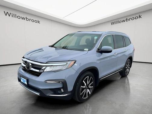 2022 Honda Pilot Touring 8-Passenger
