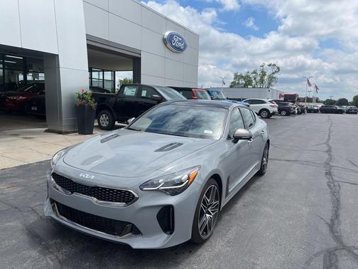 2022 Kia Stinger GT2