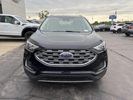 Black Metallic 2022 Ford Edge SEL