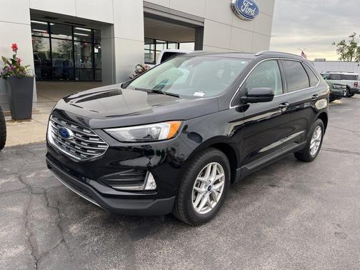 Black Metallic 2022 Ford Edge SEL
