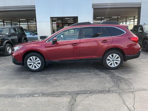 Crimson Red Pearl 2018 Subaru Outback 2.5i Premium