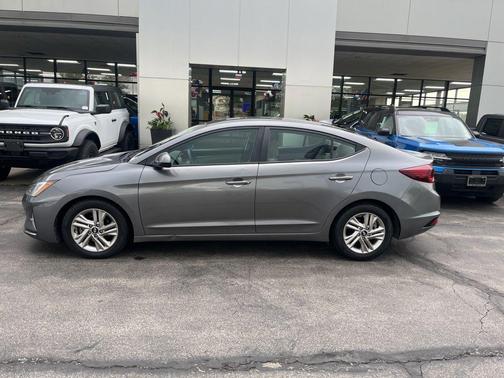 Machine Gray 2020 Hyundai ELANTRA SEL