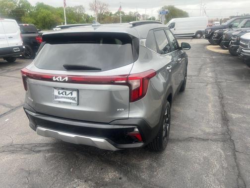 Steel Gray 2024 Kia Seltos EX